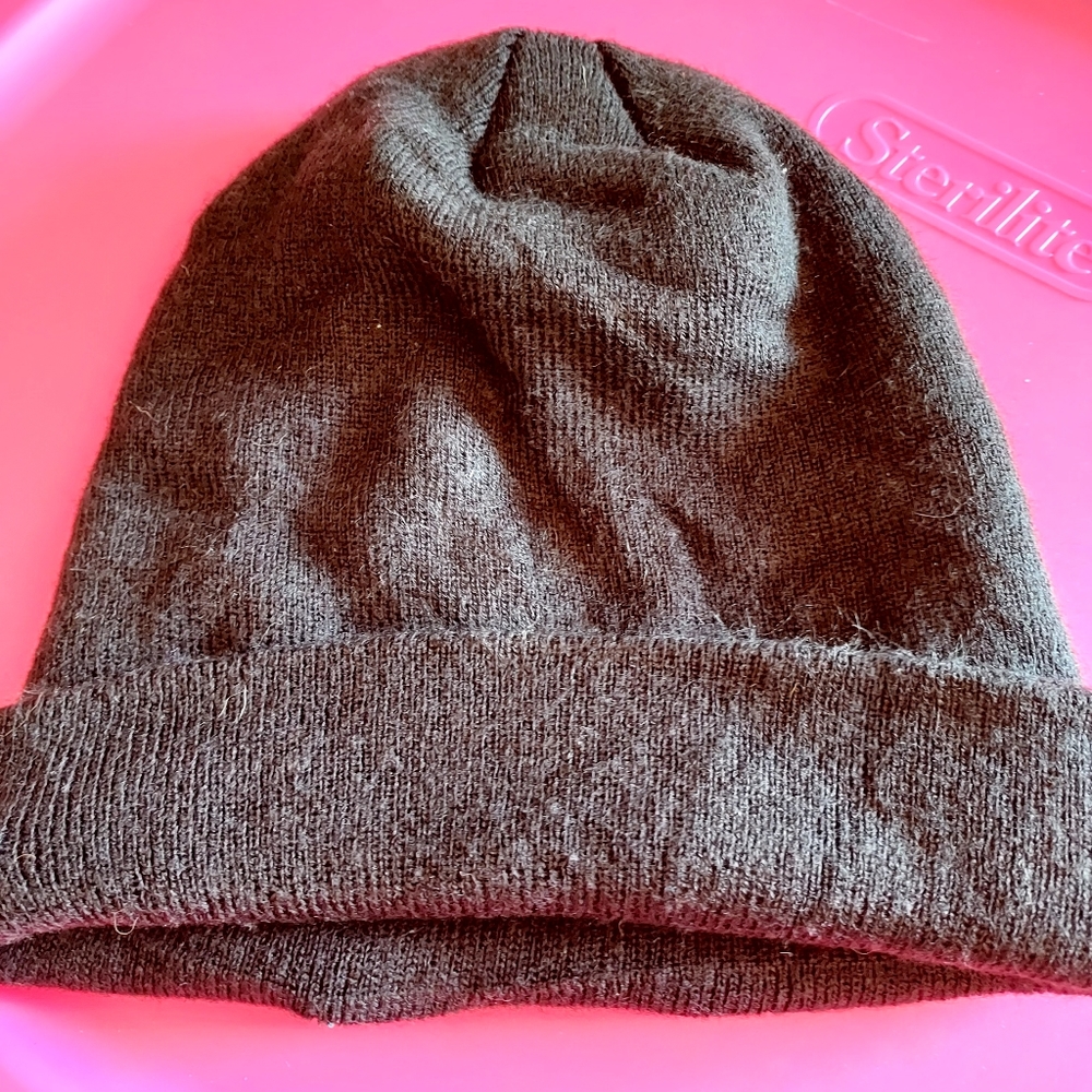 Winter cap - Picture 3 of 3